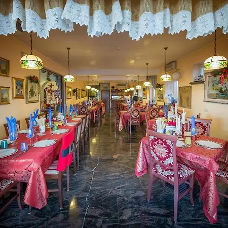 Ristorante Fabrizio מלון קאורלה