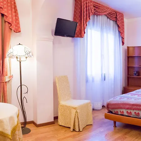 Отель Ristorante Fabrizio 2*